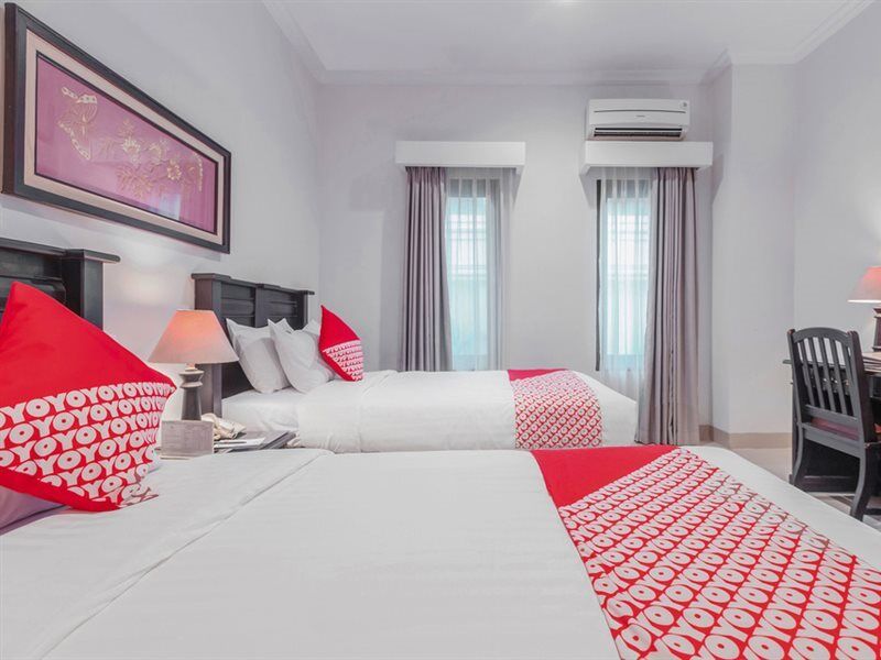 534 Sriwijaya Hotel Джакарта Экстерьер фото
